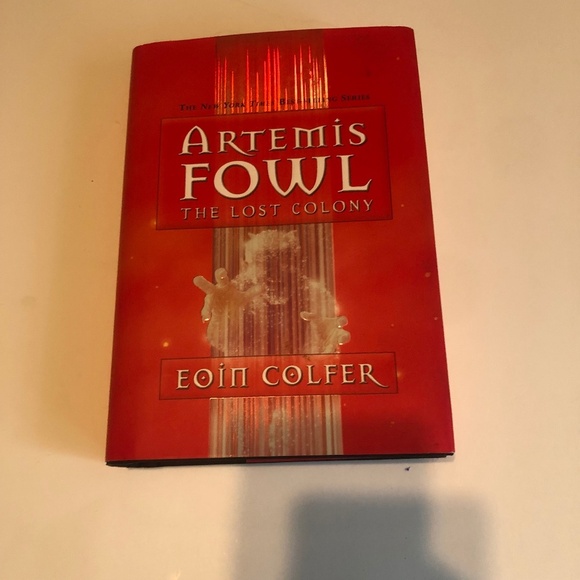 Artemis Fowl book 5 - The Lost Colony by Eoin  Colfer - first edition hardcover - Picture 1 of 7